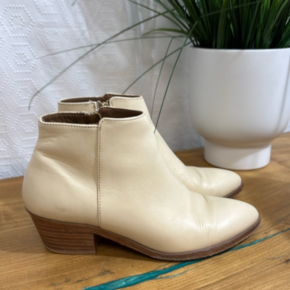 Thursday Boot Company Downtown Leather Beige Ankle Boots - Picture 3 of 14